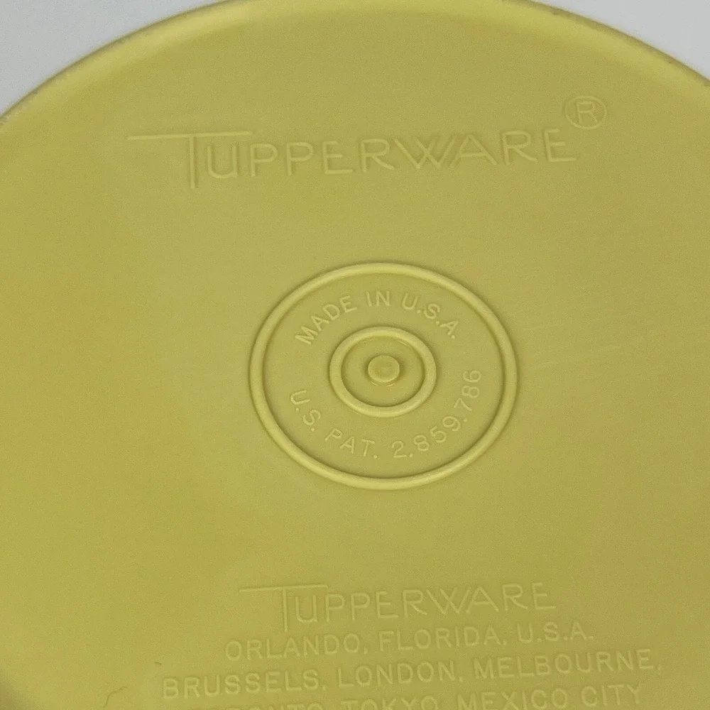 Vintage Servalier 5 Cup Harvest Gold Tupperware Canister With Lid 811-3